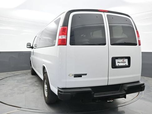 Used 2024 Chevrolet Express 3500 LS RWD image 5