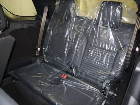 New 2025 Land Rover Discovery S image 25