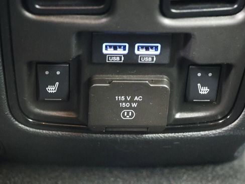 Used 2025 Dodge Durango GT AWD/4WD image 13
