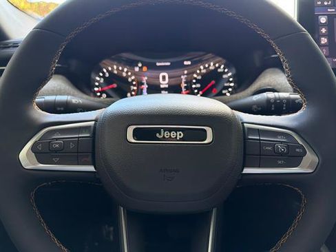 New 2026 Jeep Compass Latitude AWD/4WD image 18