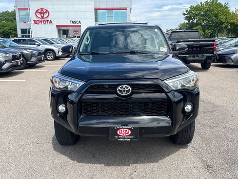 Used 2017 Toyota 4Runner SR5 Premium AWD/4WD image 2