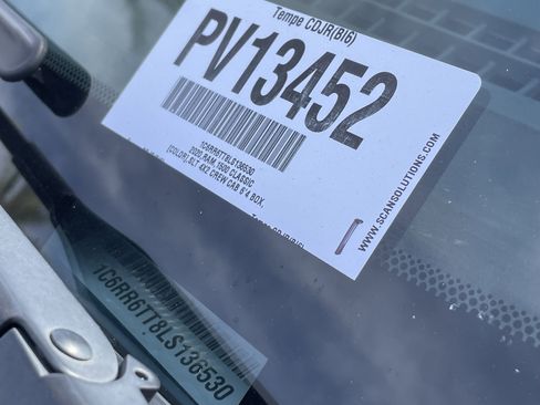 Certified 2020 RAM 1500 Classic SLT w/ Luxury Group image 32