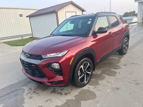 Used 2023 Chevrolet TrailBlazer RS w/ Sun and Liftgate Package AWD/4WD image 3