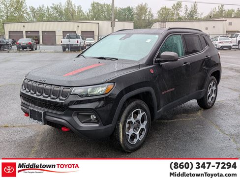 Used 2022 Jeep Compass Trailhawk AWD/4WD image 7