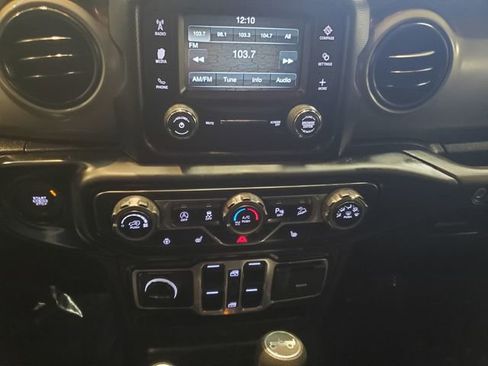 Used 2019 Jeep Wrangler Unlimited Sport S image 17