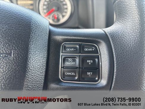 Used 2019 RAM 1500 Classic SLT image 12
