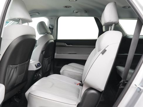 Used 2025 Hyundai Palisade SEL AWD/4WD image 16