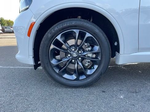 Used 2023 Dodge Durango SXT w/ SXT Blacktop Group AWD/4WD image 31