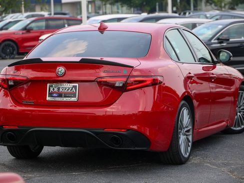 Used 2020 Alfa Romeo Giulia w/ Quick Order Package 22K Sport RWD image 31