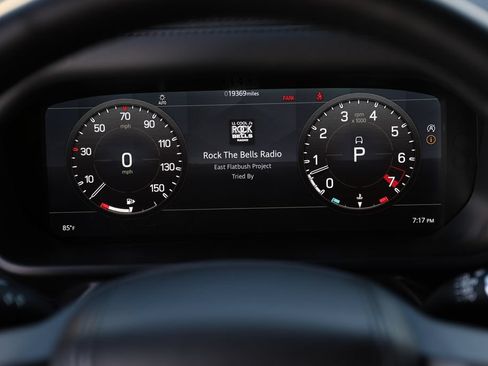 Used 2022 Land Rover Defender 110 X-Dynamic HSE AWD/4WD image 31