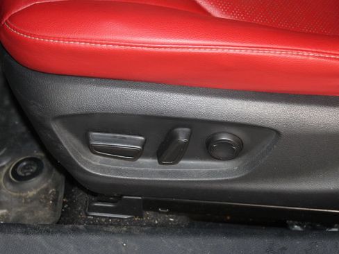 Used 2020 Toyota Camry XSE FWD image 27