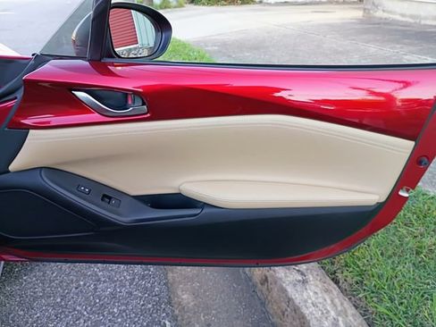 Used 2020 MAZDA MX-5 Miata RF Grand Touring RWD image 58
