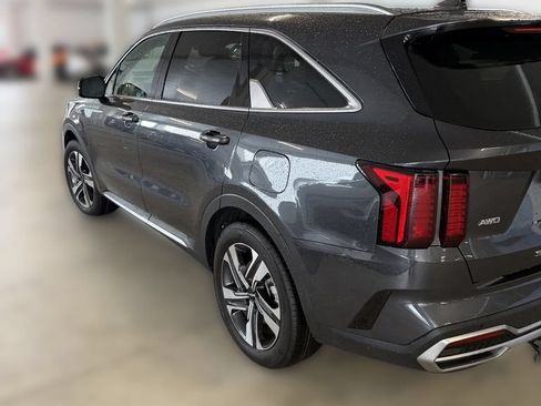 Certified 2022 Kia Sorento EX w/ Panoramic Sunroof Package AWD/4WD image 5