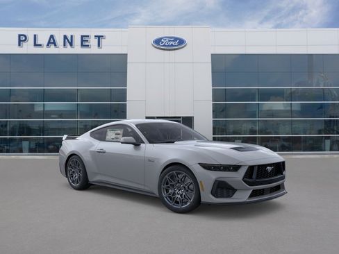 New 2026 Ford Mustang GT Premium w/ GT Performance Package RWD image 9