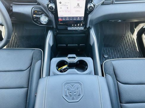 Used 2024 RAM 1500 Laramie image 22