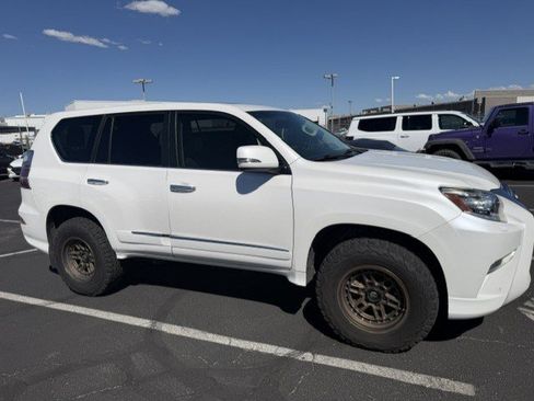 Used 2017 Lexus GX 460 Luxury w/ Preferred Accessory Package AWD/4WD image 1