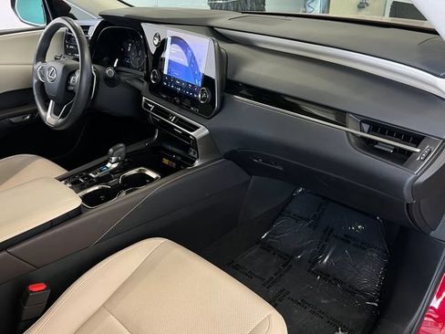 Used 2024 Lexus RX 350 FWD w/ Technology Package image 45