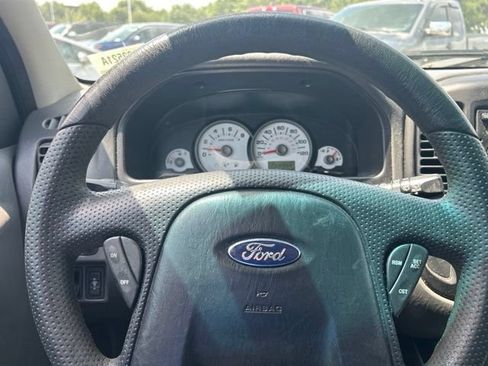 Used 2007 Ford Escape XLS FWD image 23