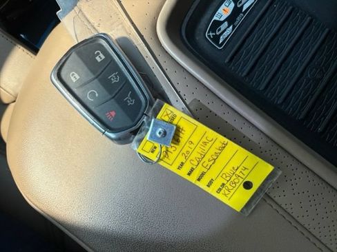 Used 2019 Cadillac Escalade Platinum AWD/4WD image 49