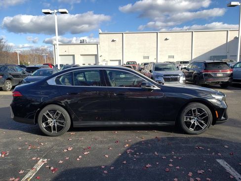 New 2026 BMW 530i xDrive image 3