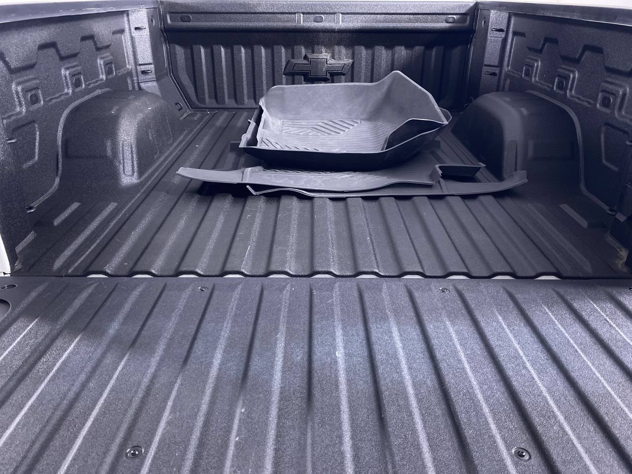 Certified 2022 Chevrolet Silverado 1500 RST AWD/4WD image 14