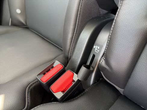 Used 2024 Volvo XC90 B5 Core w/ Protection Package Premier image 86