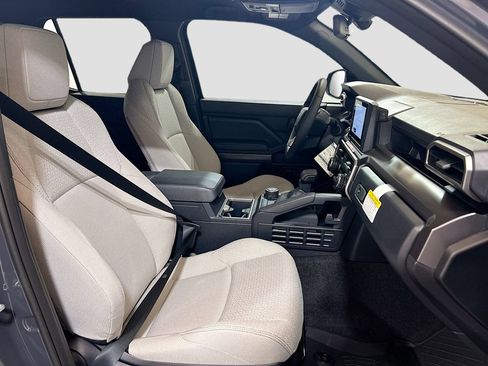 New 2026 Toyota 4Runner SR5 AWD/4WD image 24