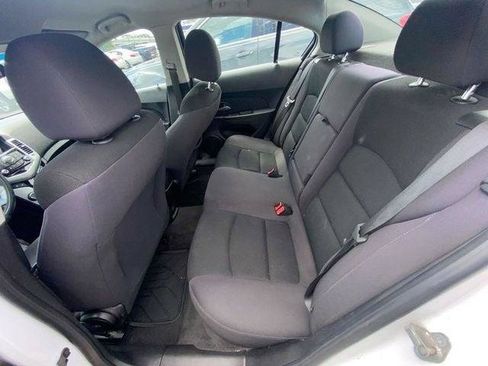 Used 2014 Chevrolet Cruze LT FWD image 24