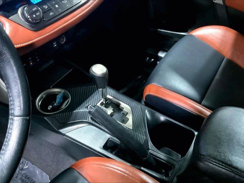 Used 2015 Toyota RAV4 Limited image 17