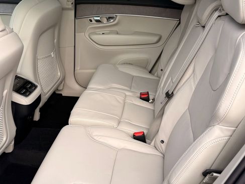 New 2026 Volvo XC90 B6 Ultra w/ Protection Package AWD/4WD image 24