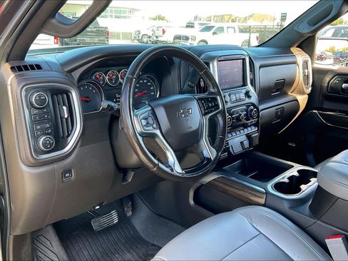 Used 2020 Chevrolet Silverado 1500 LT Trail Boss image 16