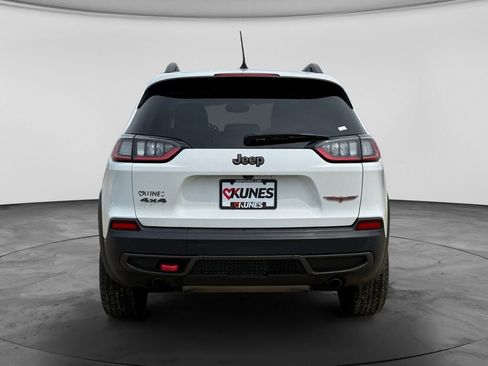 Used 2019 Jeep Cherokee Trailhawk AWD/4WD image 9