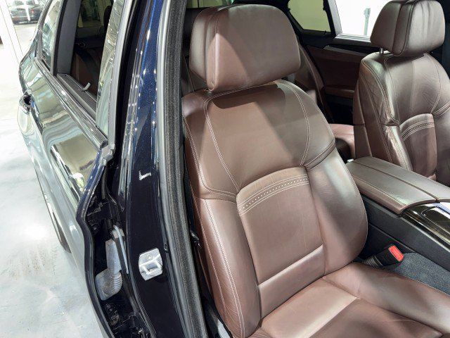 Used 2015 BMW 550i Sedan RWD image 59