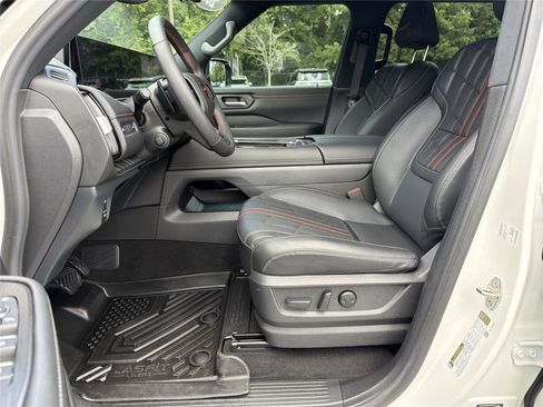 Used 2025 Nissan Armada PRO-4X AWD/4WD image 23