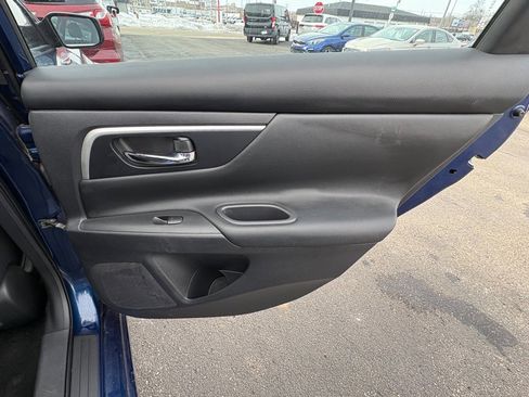 Used 2016 Nissan Altima 2.5 SR image 14