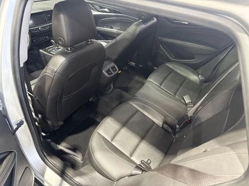 Used 2018 Buick Regal Essence w/ Sights and Sounds Package AWD/4WD image 18