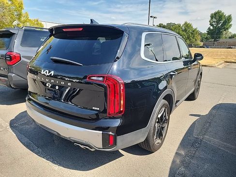 Used 2025 Kia Telluride S AWD/4WD image 4