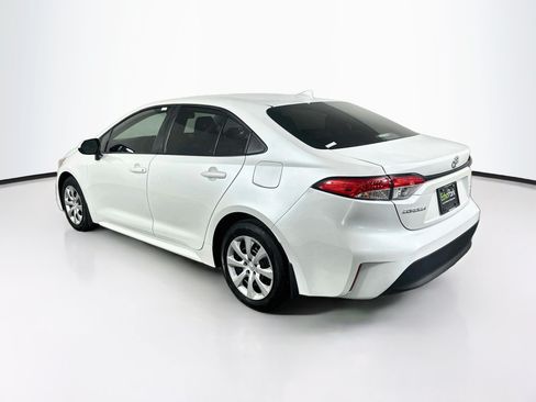 Used 2026 Toyota Corolla LE FWD image 5