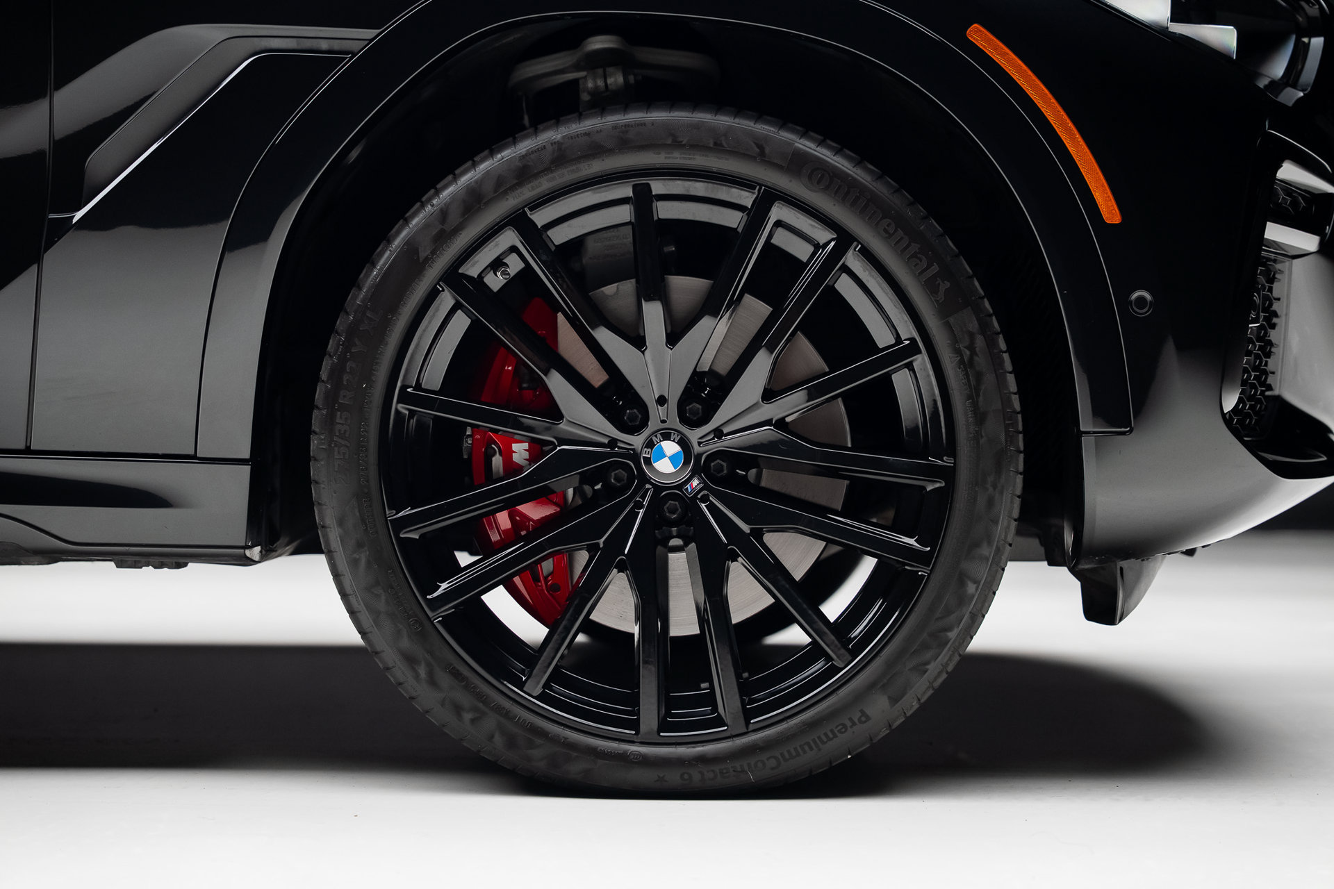 Used 2022 BMW X6 M50i w/ Premium Package AWD/4WD image 40