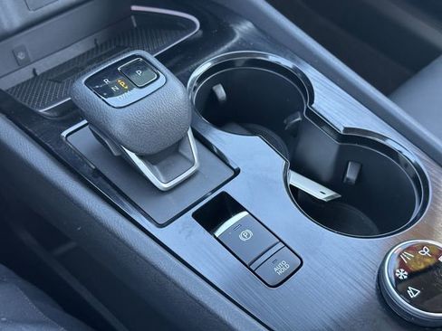 Certified 2025 Nissan Rogue SL AWD/4WD image 33