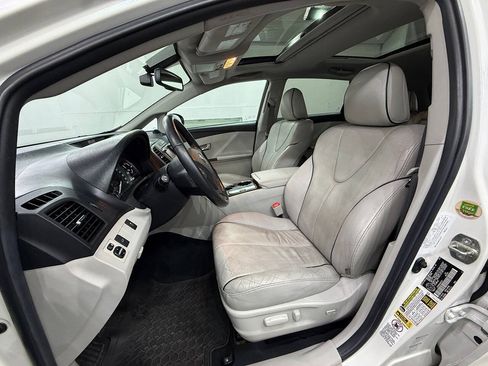 Used 2010 Toyota Venza AWD image 9