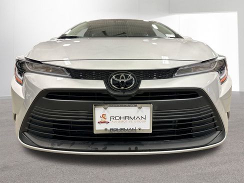 Used 2025 Toyota Corolla LE image 25