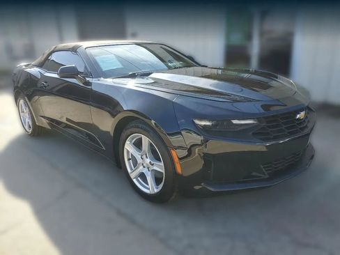 Used 2019 Chevrolet Camaro LT RWD image 11