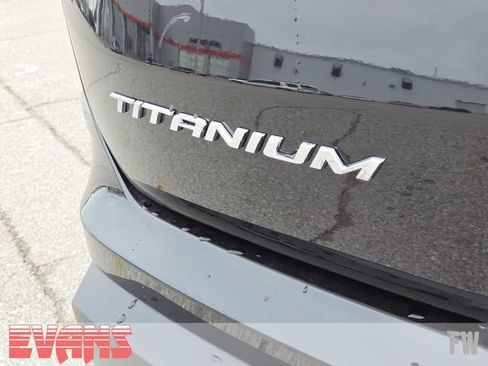 Used 2024 Ford Edge Titanium AWD/4WD image 4