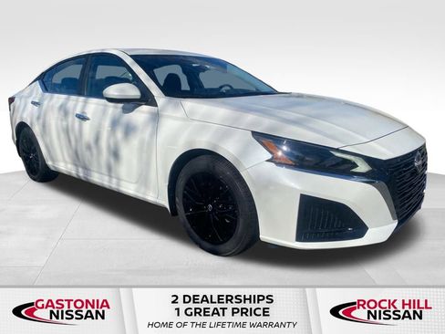 New 2025 Nissan Altima 2.5 SV w/ SV Premium Package image 1