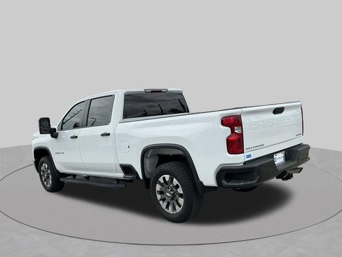 Used 2024 Chevrolet Silverado 2500 Custom w/ Custom Convenience Package AWD/4WD image 4