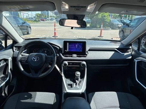 Used 2025 Toyota RAV4 LE AWD/4WD image 11