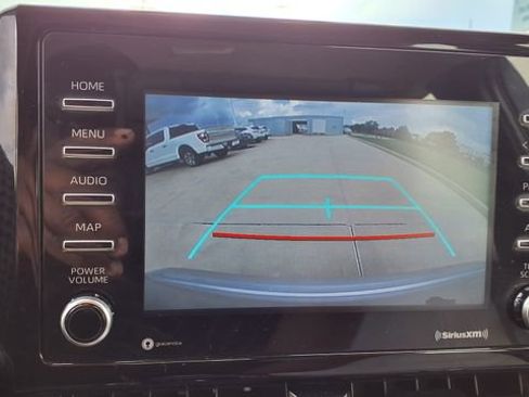 Used 2021 Toyota Corolla L FWD image 28