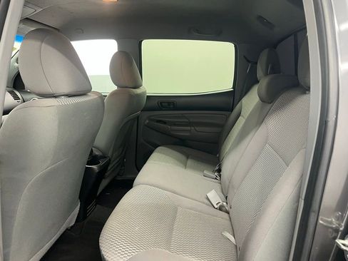 Used 2015 Toyota Tacoma PreRunner w/ SR5 Package RWD image 10