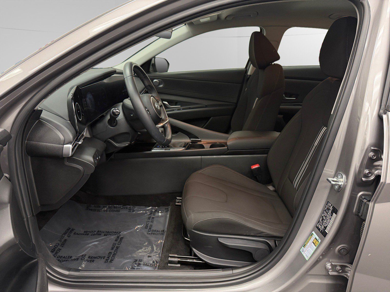 Certified 2023 Hyundai Elantra SEL w/ Convenience Package FWD image 9